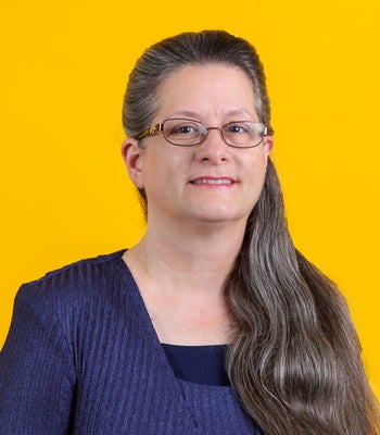 Portrait of Bev Gharst, Broker/Agent.